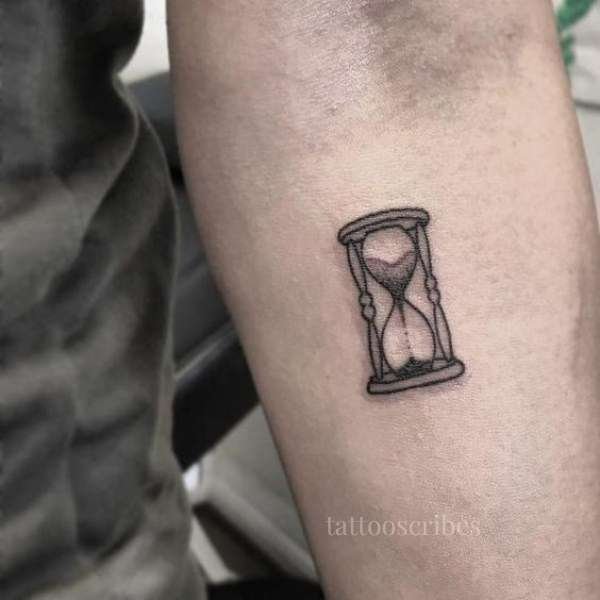 hourglass tattoo meaning