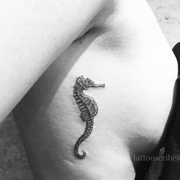 seahorse tattoo meaning