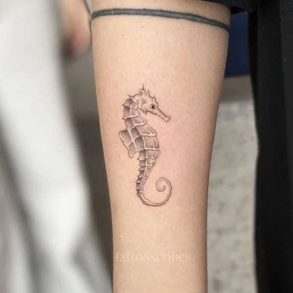 seahorse tattoo meaning